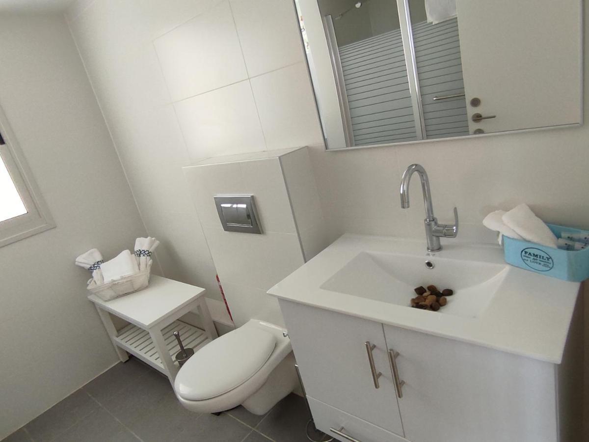 Argaman Beach Apartment Άκρα Εξωτερικό φωτογραφία
