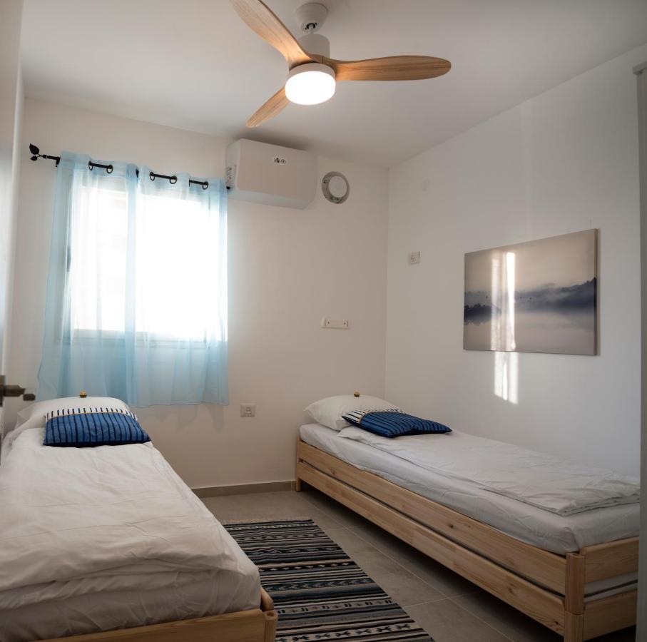 Argaman Beach Apartment Άκρα Εξωτερικό φωτογραφία